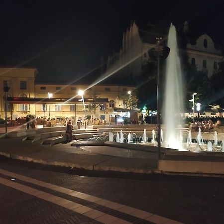 Gutenberg Utca Apartman Segedín Exteriér fotografie