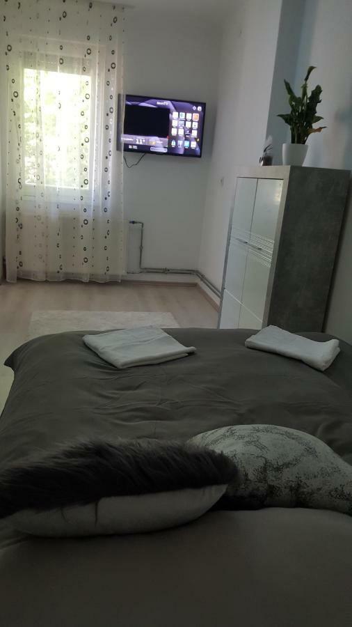 Gutenberg Utca Apartman Segedín Exteriér fotografie